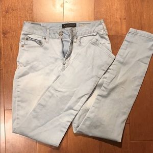 Aeropostale Light Wash Jeans
